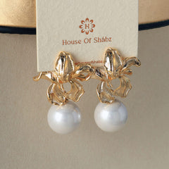 Flora Pearl Earrings