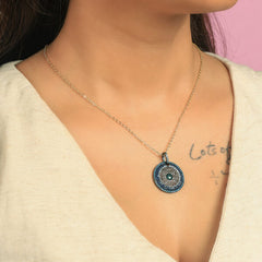 Multi stone round pendant