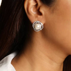 Nira Pearl Earrings
