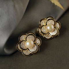 Samayra Pearl Earrings