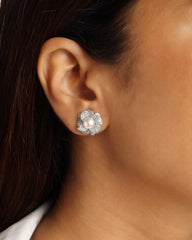 Lili Pearl Earrings