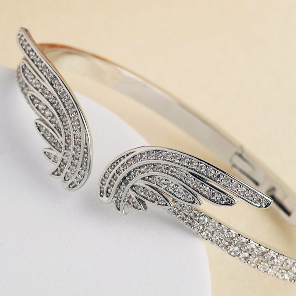 Arzu Feather Kada