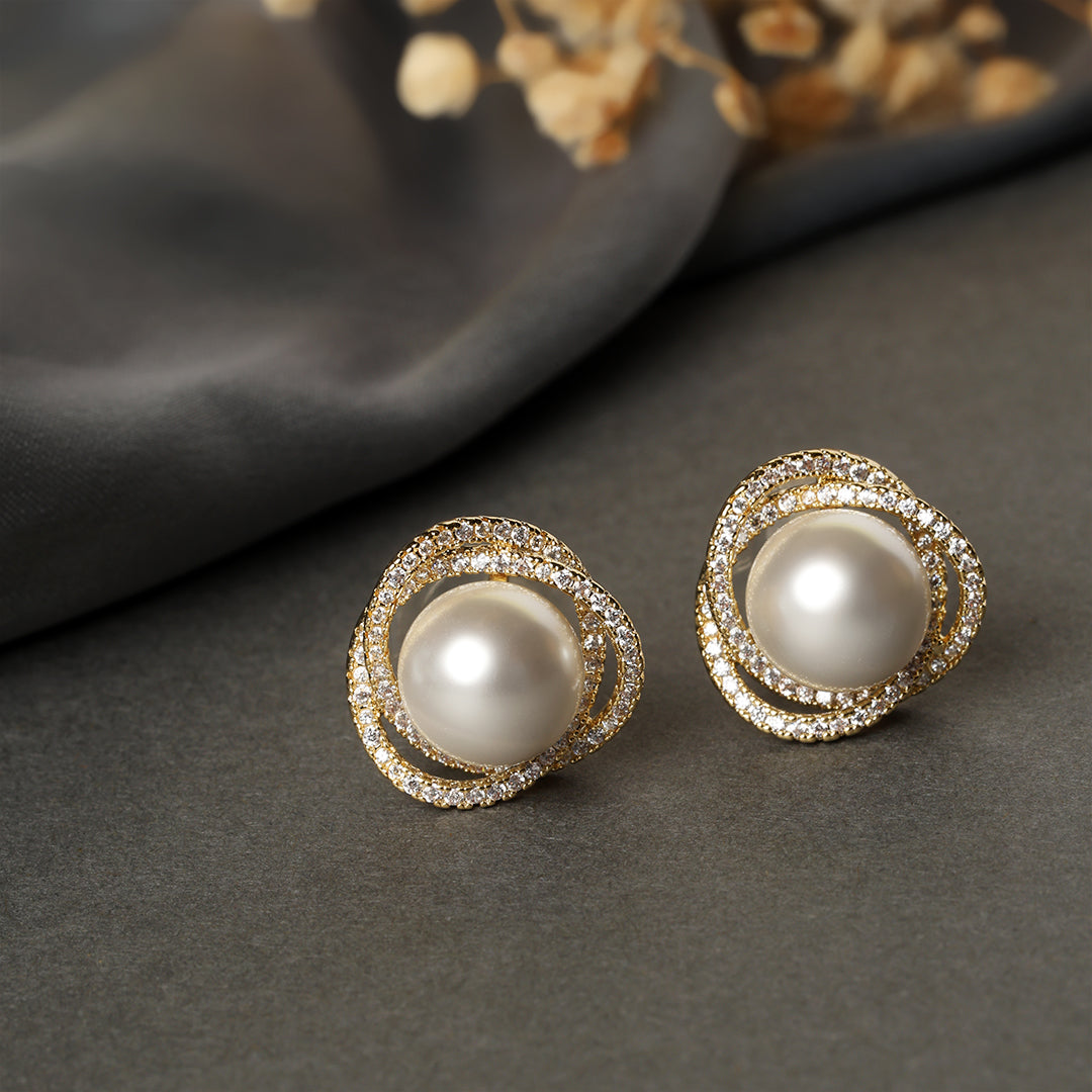 Megan Pearl White-Gold