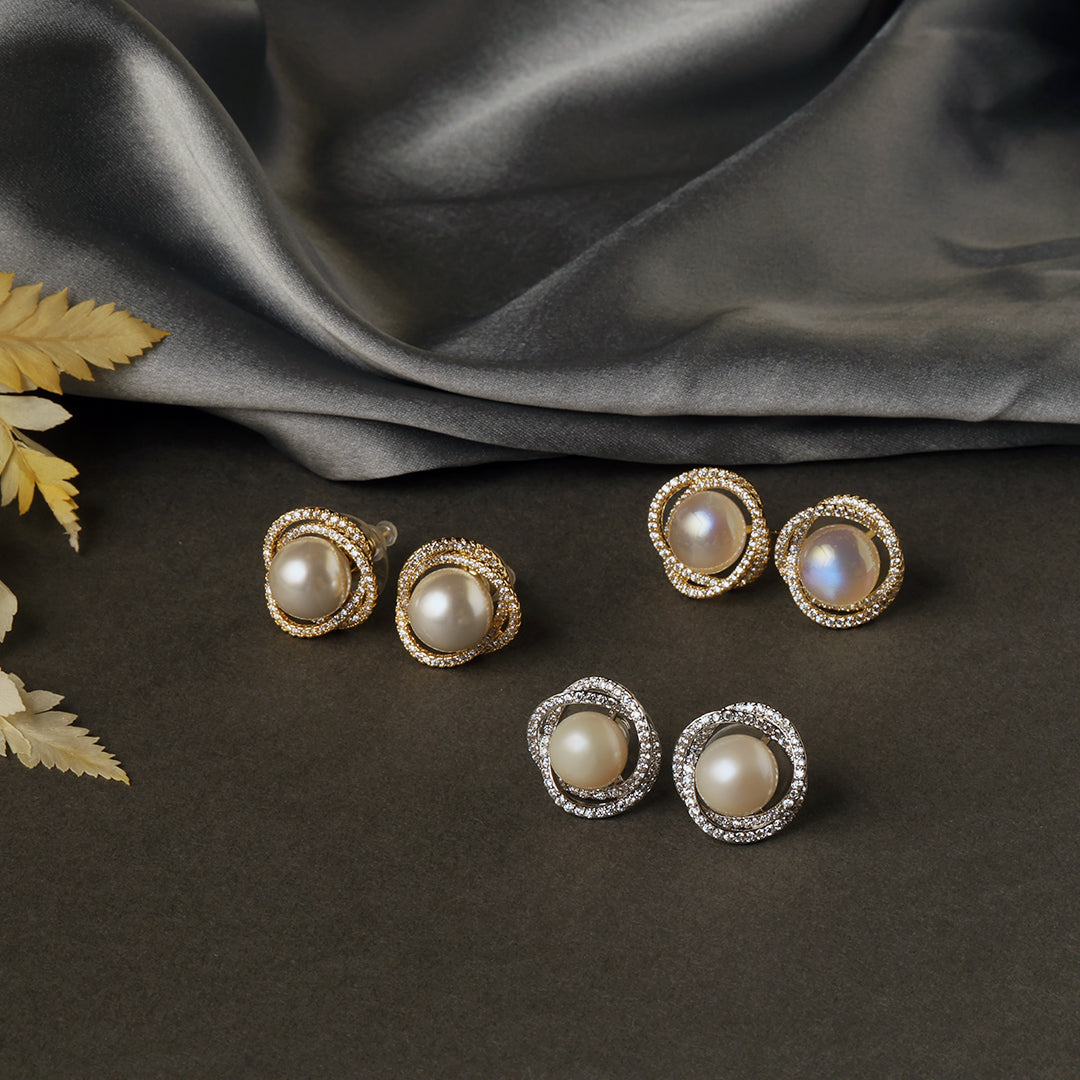 Megan Pearl White-Gold