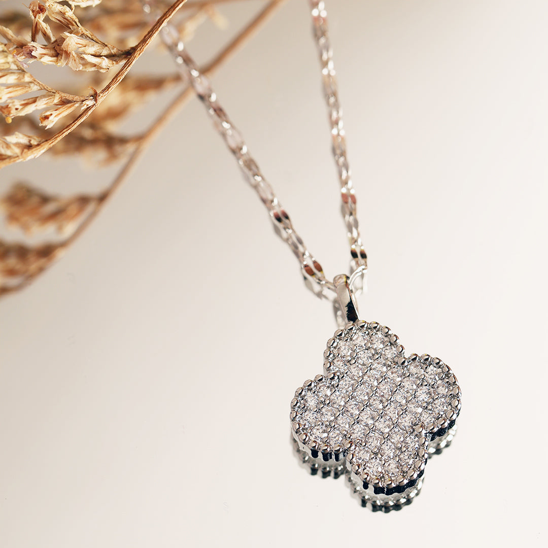 Clover Diamond Pendant Silver