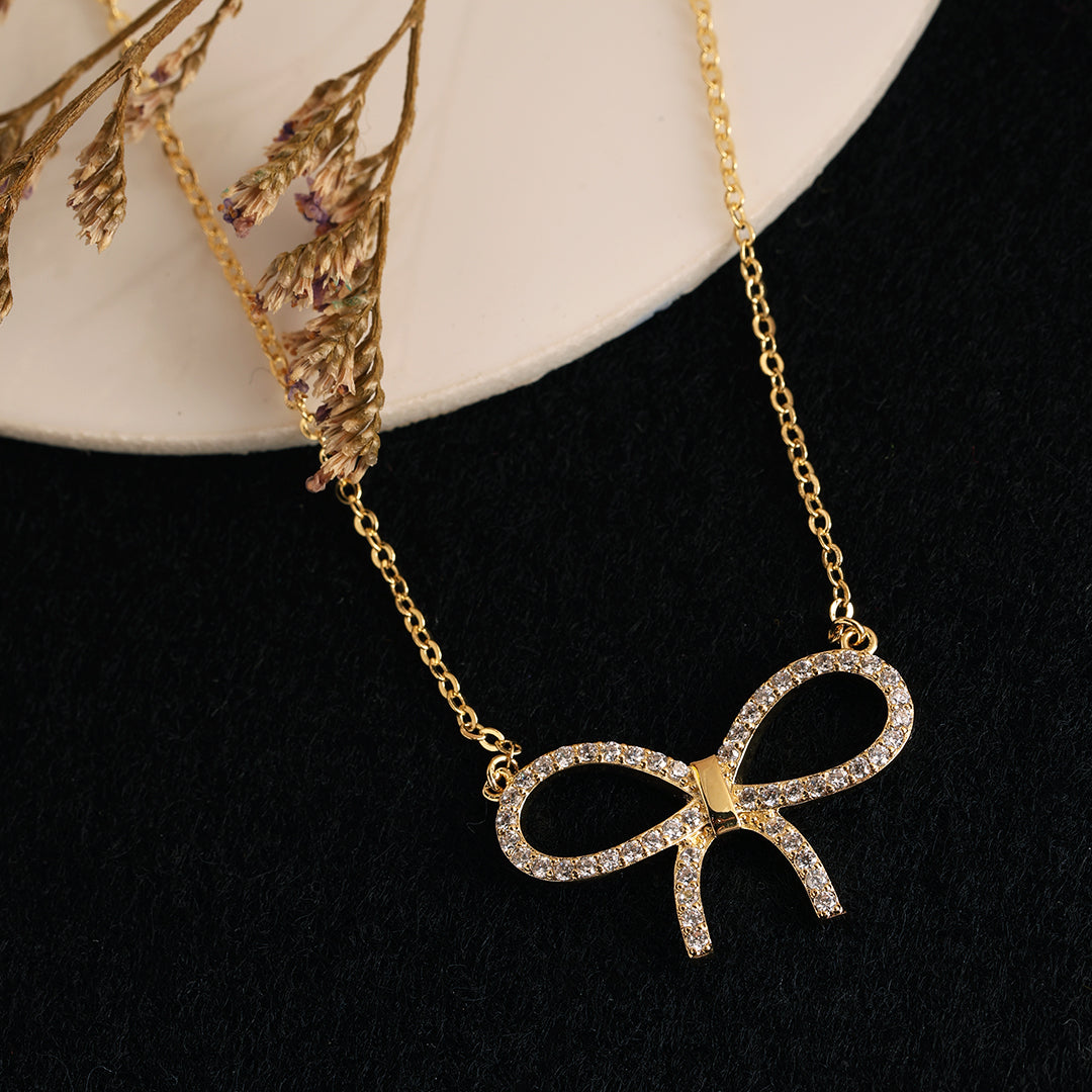 Knot Diamond Pendant-Gold