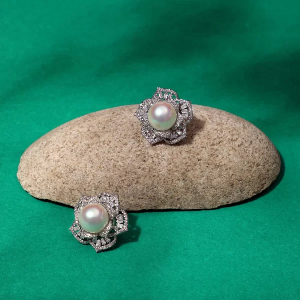 Rida Pearl Flower Earrings- Rose Gold